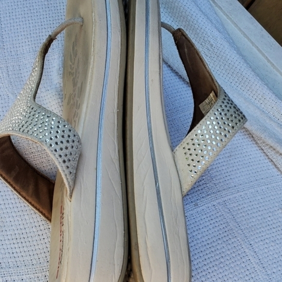 Skechers Memory Foam Sandals 10 - Picture 5 of 11